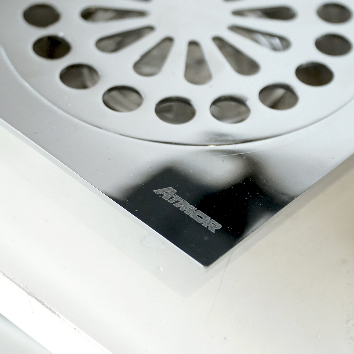 Phễu thoát sàn đồng mạ chrome 15x15cm Ø90 ATMOR 8105