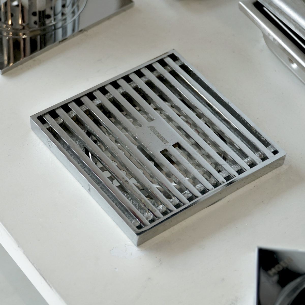 Phễu thoát sàn đồng mạ chrome 10x10cm ATMOR 8108