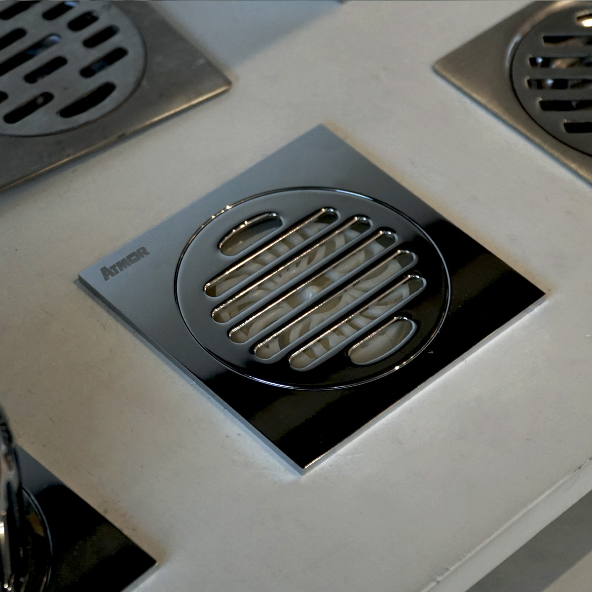 Phễu thoát sàn đồng mạ chrome 10x10cm ATMOR AH012