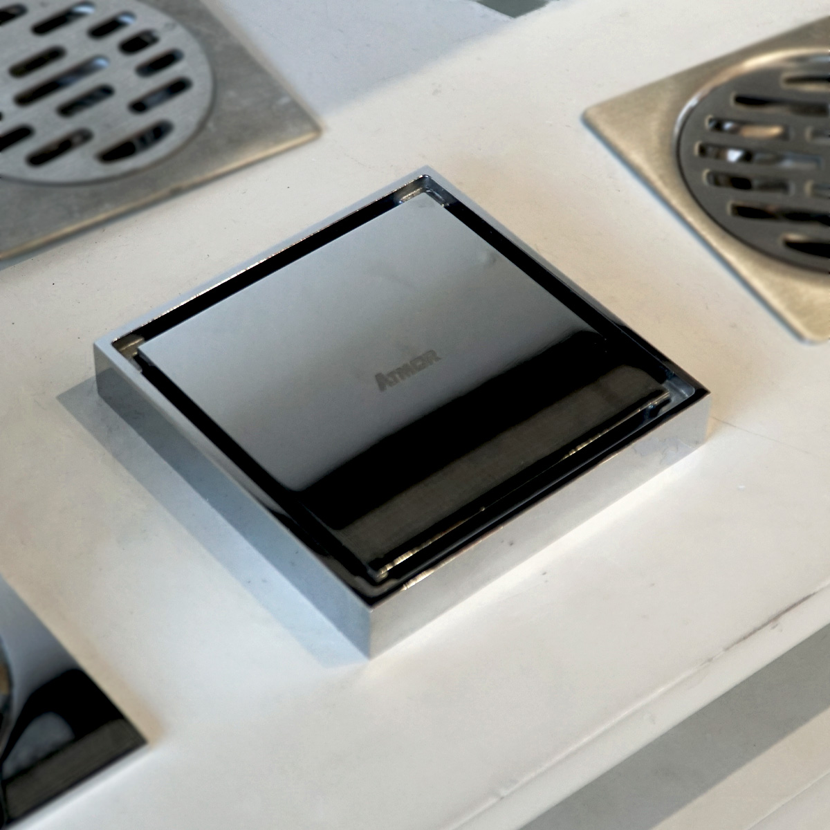 Phễu thoát sàn đồng mạ chrome 10x10cm ATMOR AH018