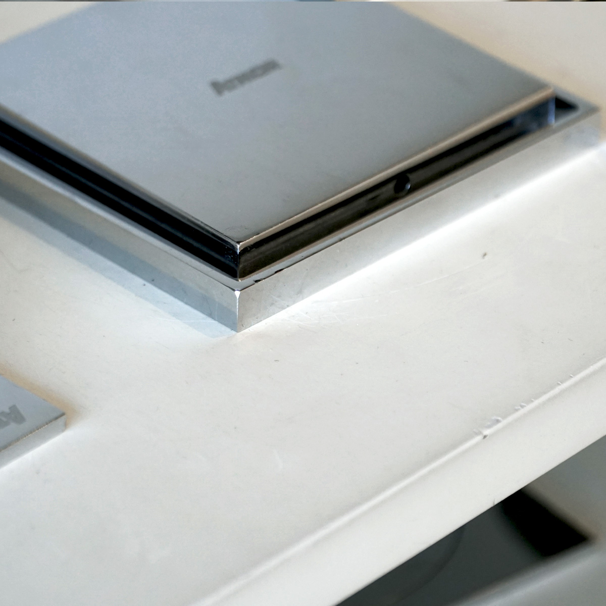 Phễu thoát sàn đồng mạ chrome 10x10cm ATMOR AH051