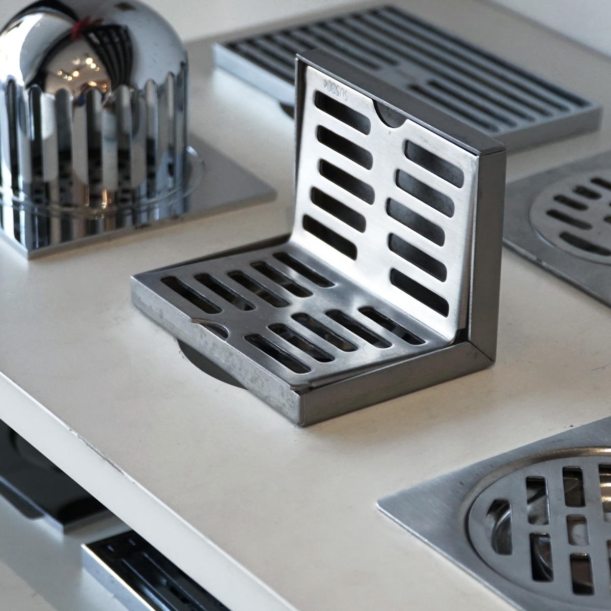 Phễu thoát sàn dạng góc xả ngang Ø60 ATMOR AT127-1 (AT1271)