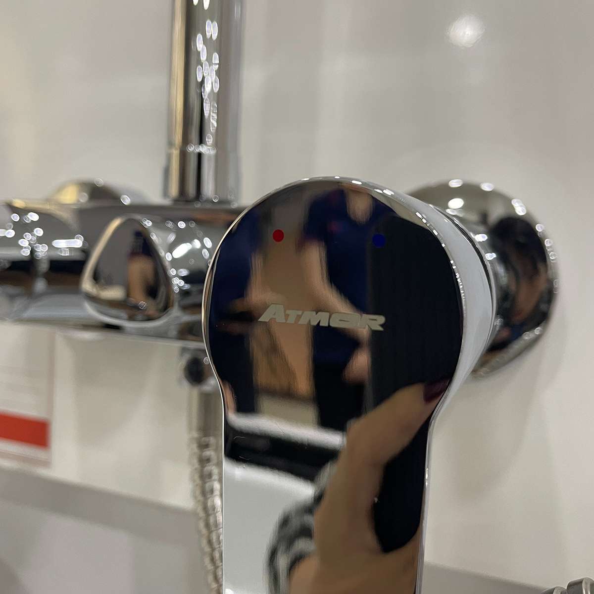 Bộ vòi sen cây nóng lạnh ATMOR AT4382