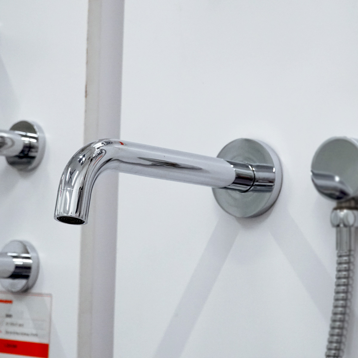 Bộ sen tắm âm tường ATMOR AT40717 nóng lạnh