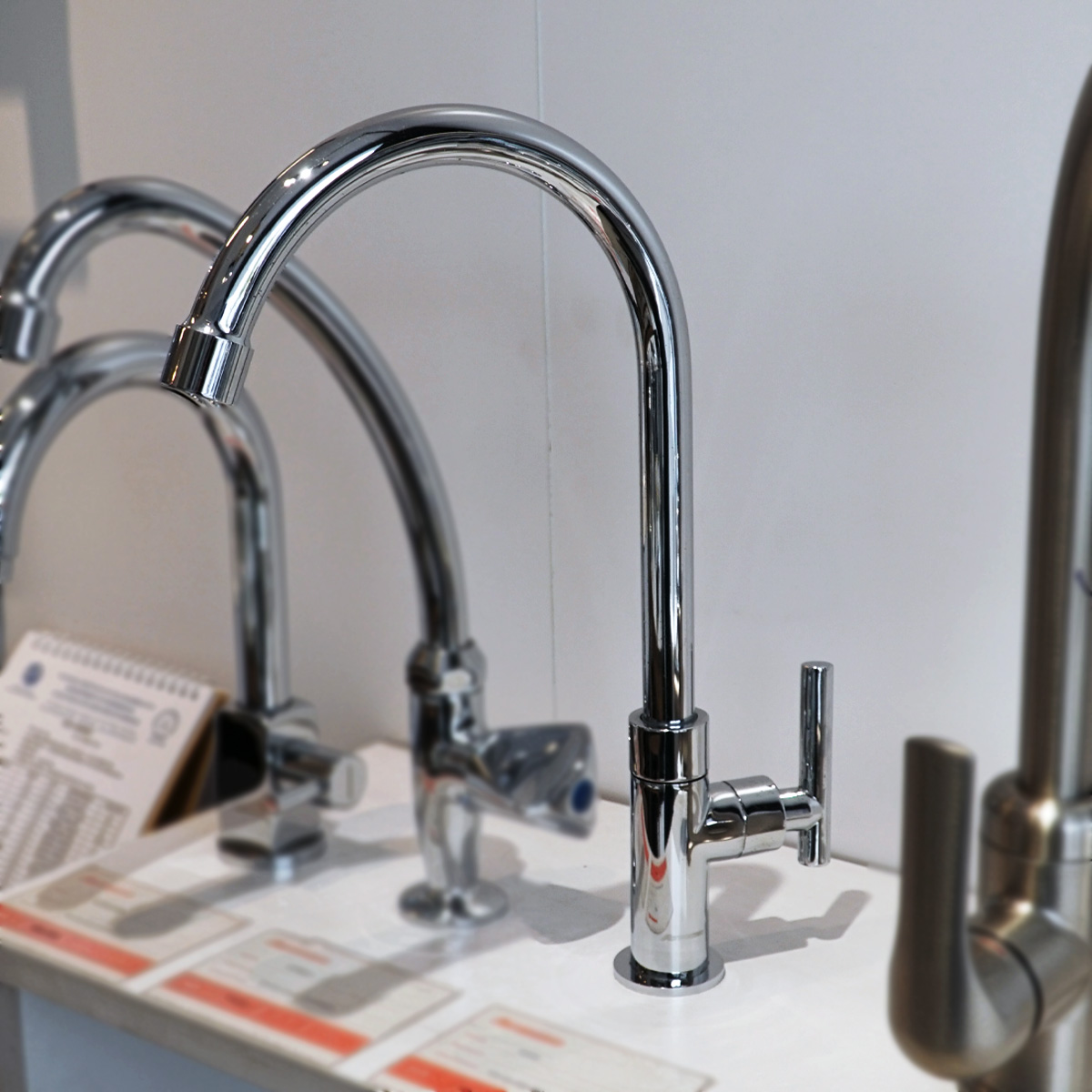 Vòi rửa chén lạnh ATMOR AI001