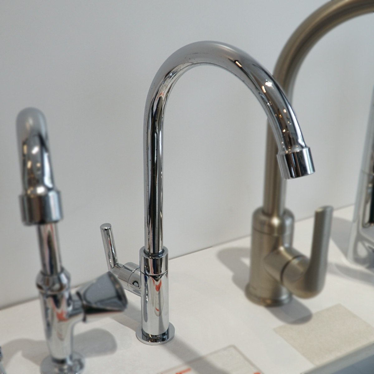 Vòi rửa chén lạnh ATMOR AI001