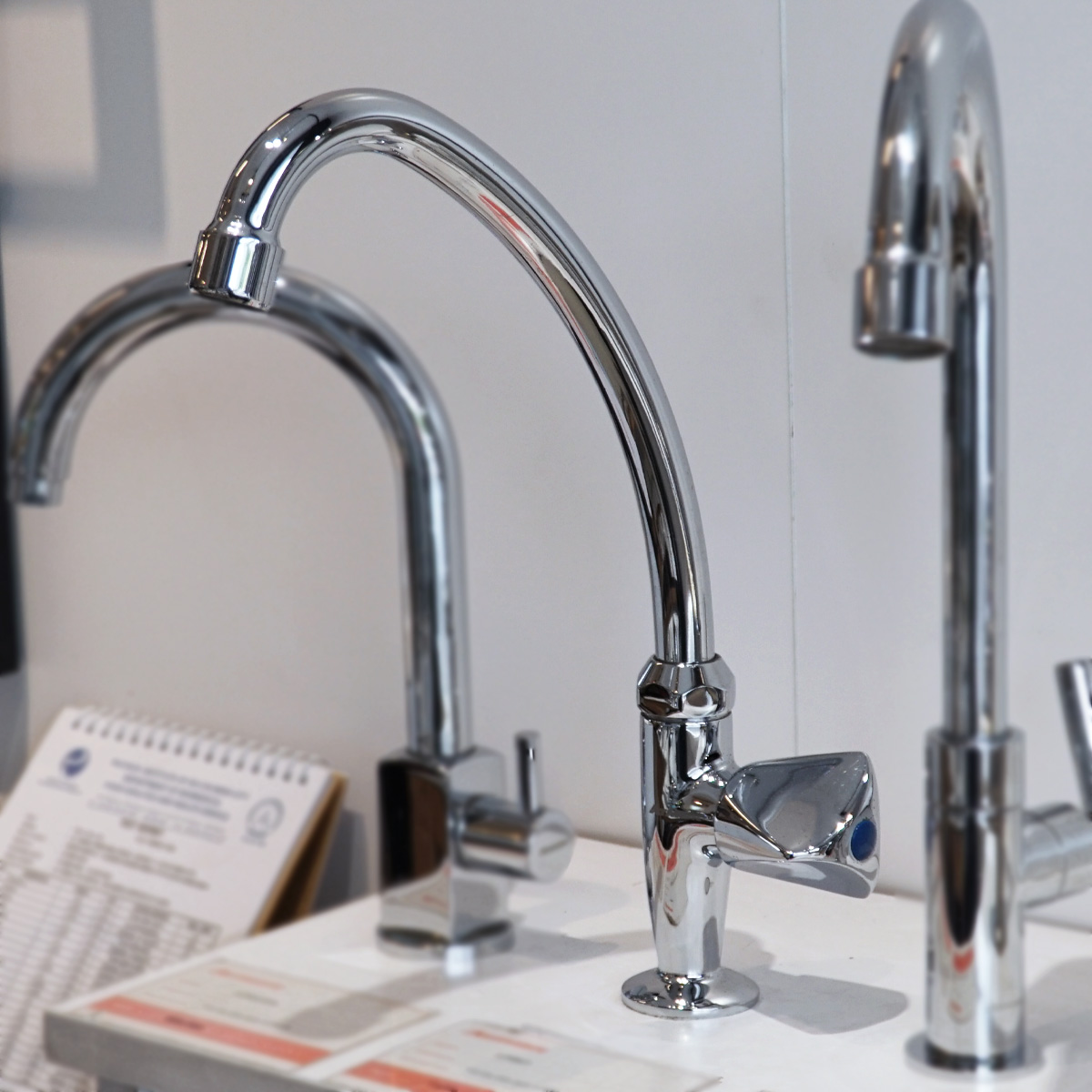 Vòi rửa chén lạnh ATMOR AT90037