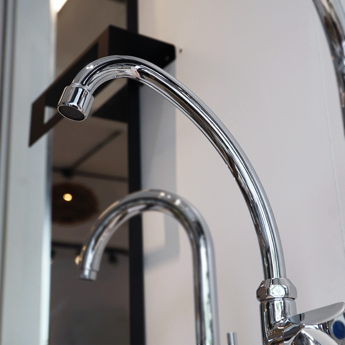 Vòi rửa chén lạnh ATMOR AT90037