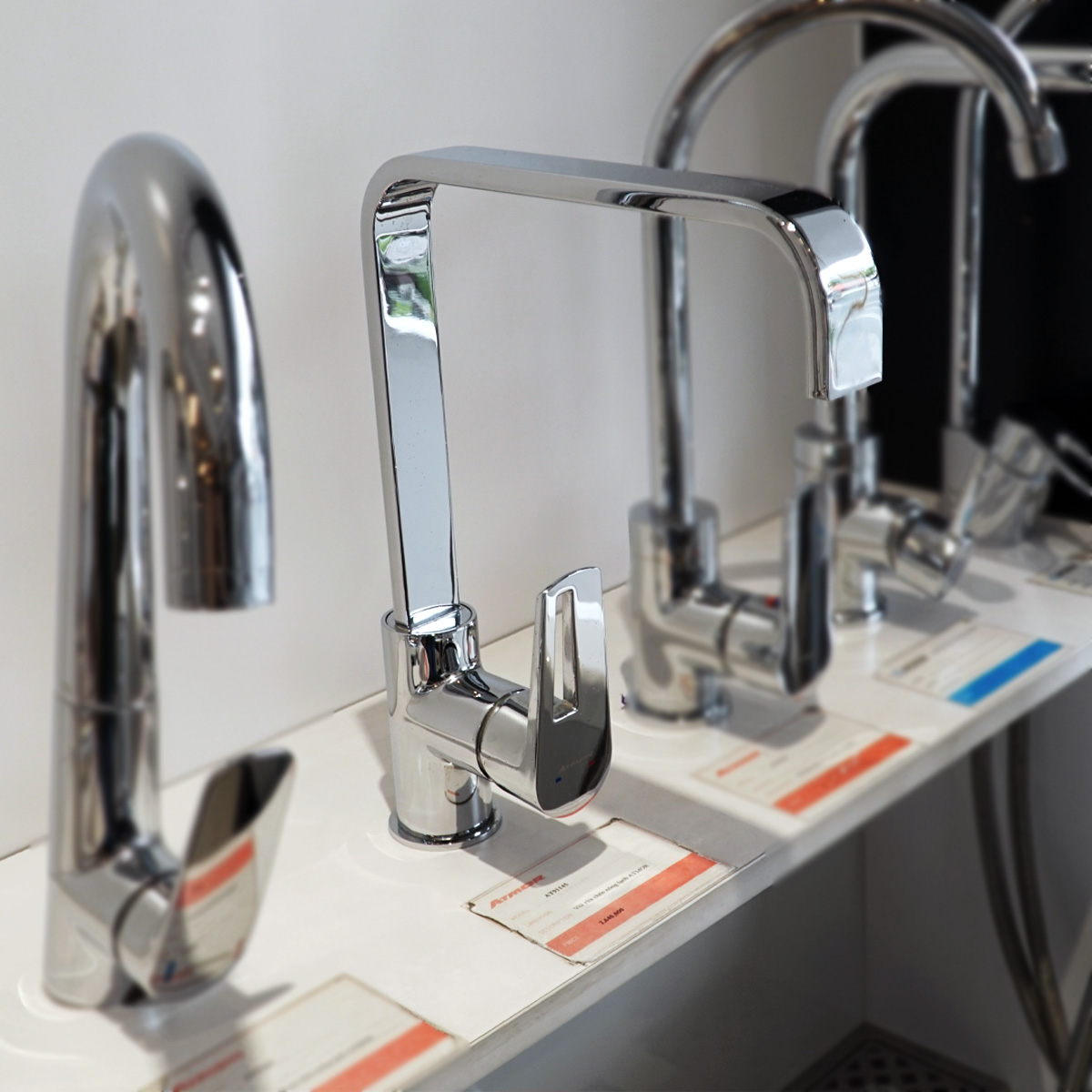 Vòi rửa chén nóng lạnh ATMOR AT91145