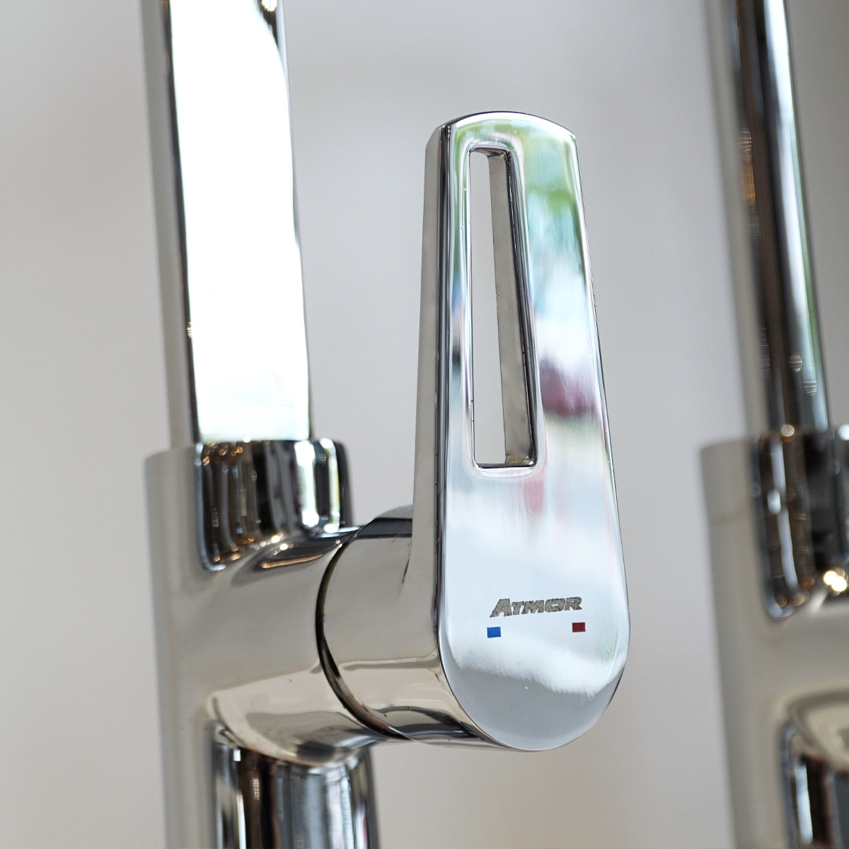 Vòi rửa chén nóng lạnh ATMOR AT91145