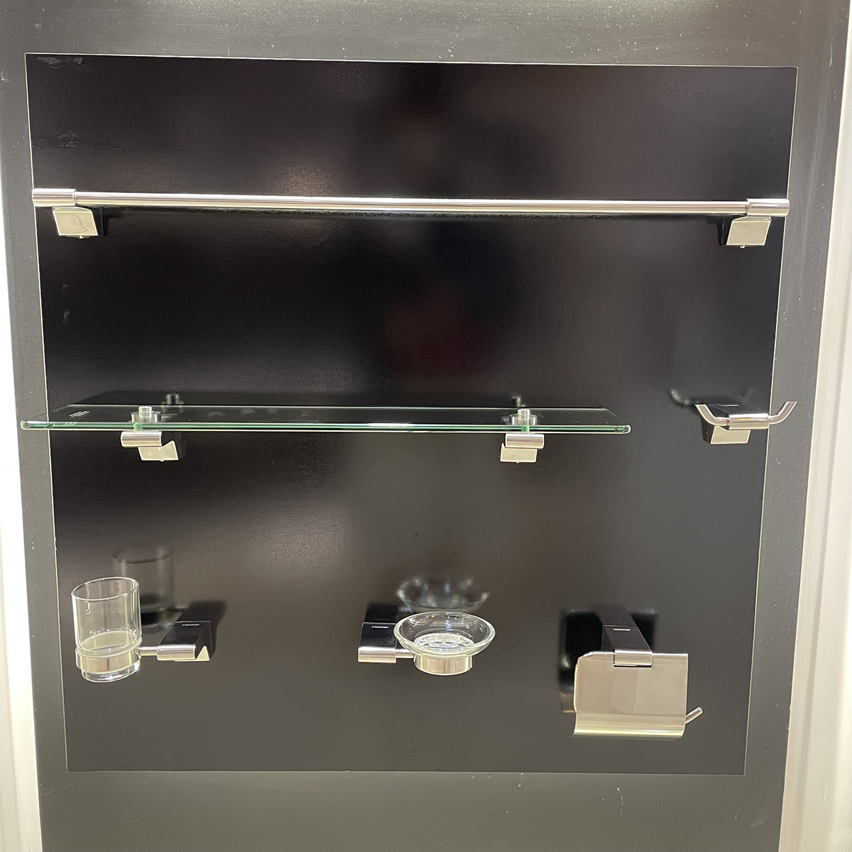 Bộ phụ kiện inox 6 món Caesar Q8800-A6 (Q8800A6)