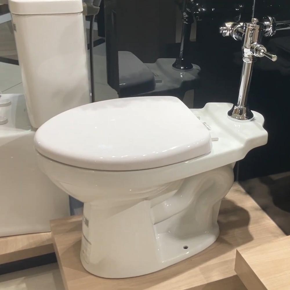 Bồn cầu đặt sàn nắp thường kèm van xả tay gạt Caesar CP1333+BF521A