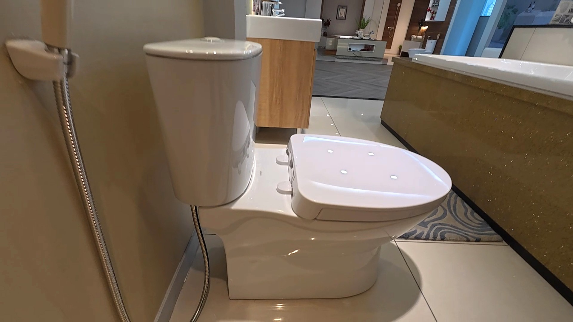 Bồn cầu 2 khối Caesar CD1320 nắp đóng êm