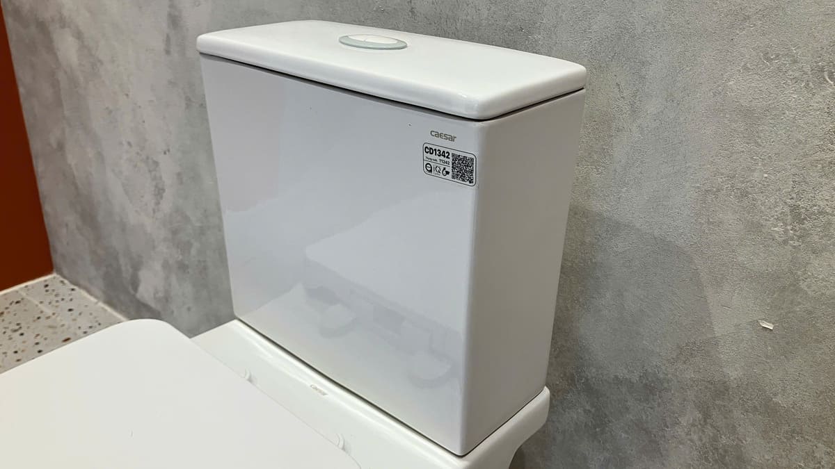 Bồn cầu 2 khối CAESAR CD1342 nắp đóng êm