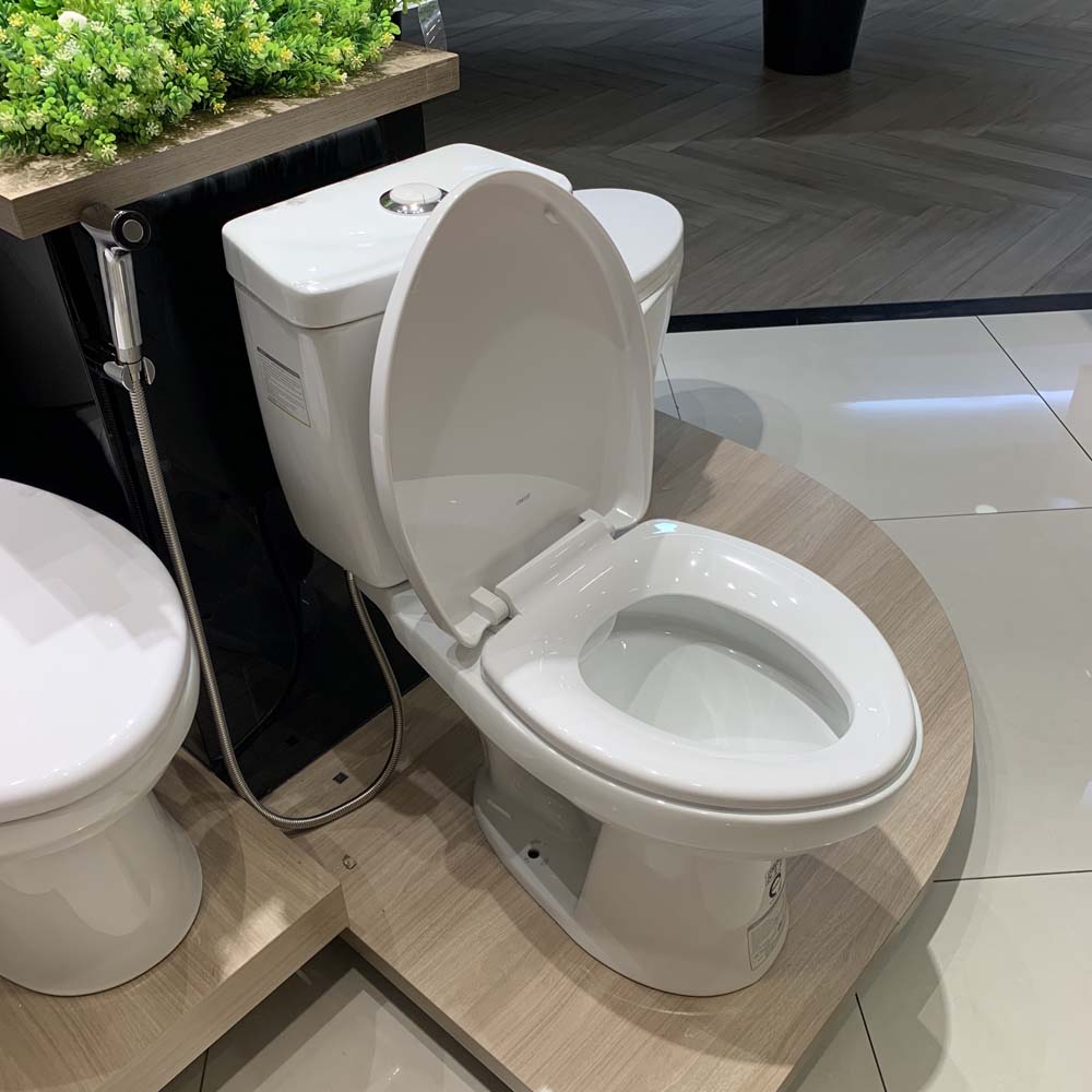 Bồn cầu 2 khối Caesar CDS1325 nắp êm