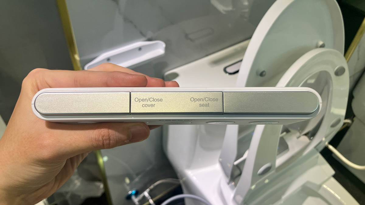 Bồn cầu 1 khối nắp điện tử Caesar C1363F+TAF610H