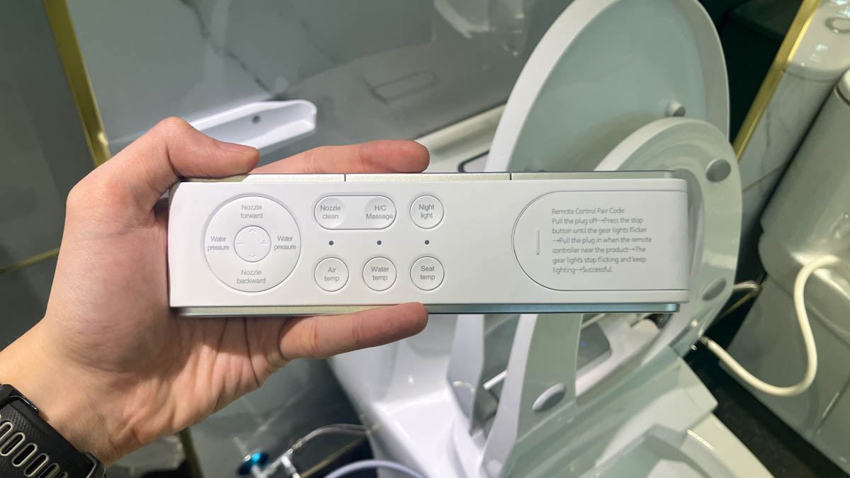 Bồn cầu 1 khối nắp điện tử Caesar C1363F+TAF610H