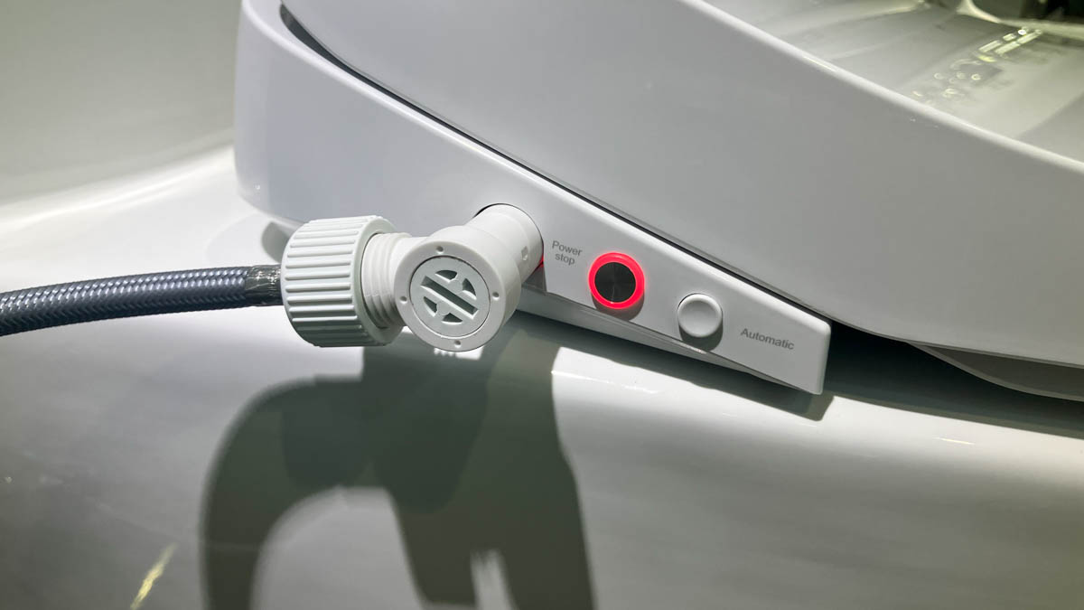 Bồn cầu 1 khối nắp điện tử Caesar C1363F+TAF610H