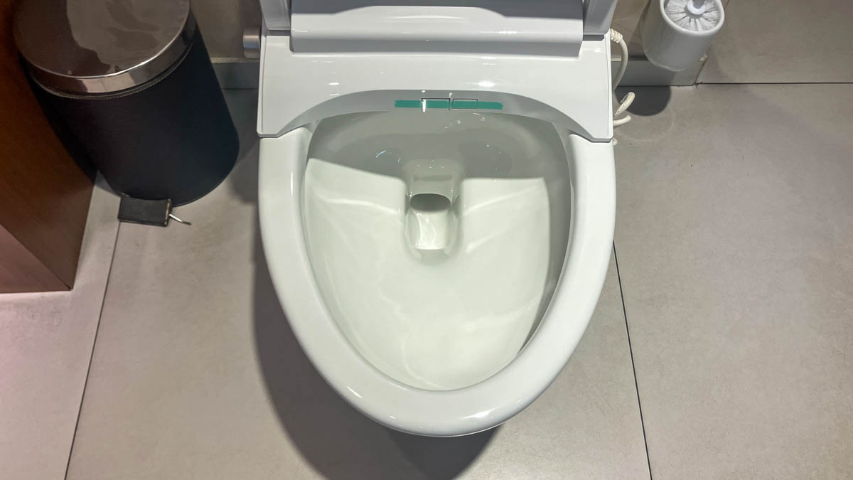 Bồn cầu 1 khối nắp điện tử Caesar C1394F + TAF512H (CD1394+TAF512H)