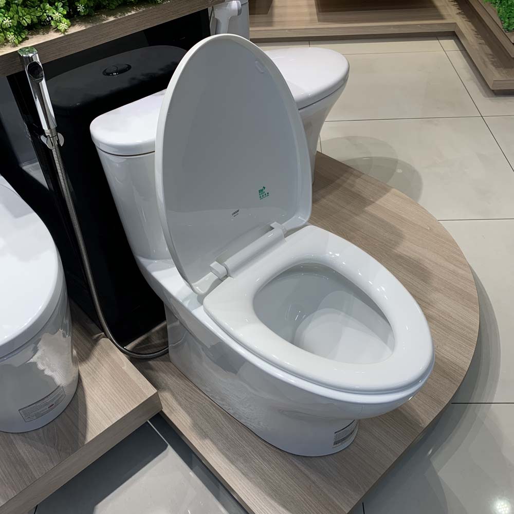 Bồn cầu 1 khối nắp êm Caesar C1394 (CD1394)