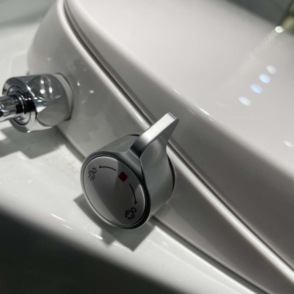 Bồn cầu 1 khối nắp rửa cơ Caesar C1395F + TAF060 (CD1395+TAF060)