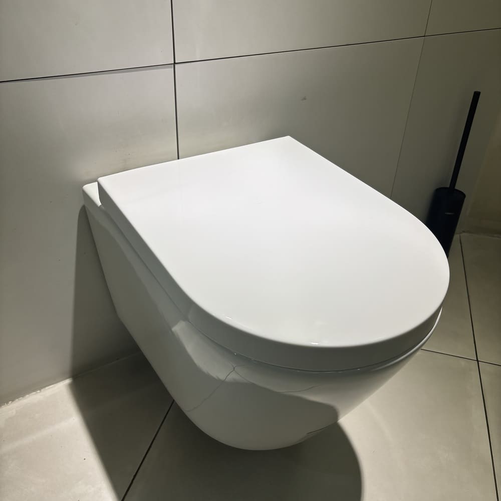 Bồn cầu treo tường Caesar CPT1505 gồm két nước âm tường