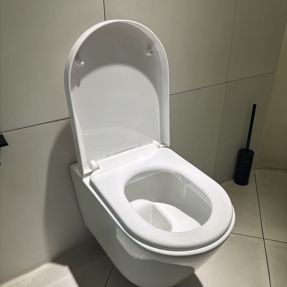 Bồn cầu treo tường Caesar CPT1505 gồm két nước âm tường