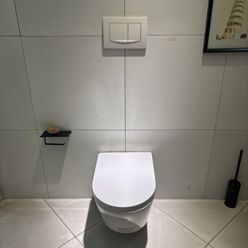 Bồn cầu treo tường Caesar CPT1505 gồm két nước âm tường