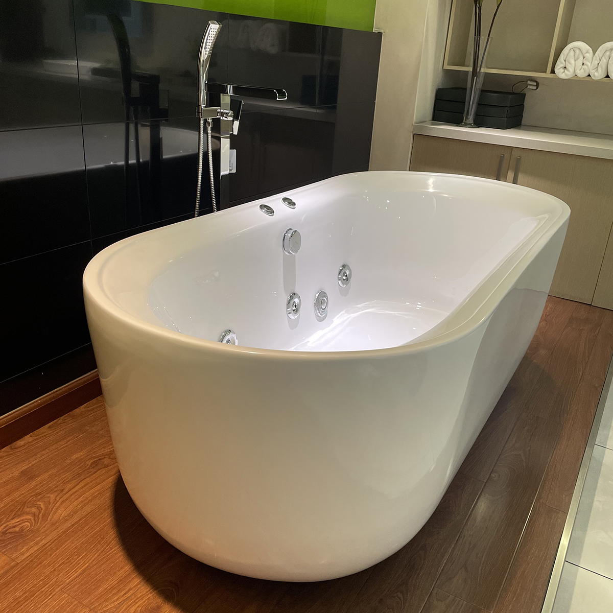 Bồn tắm chân yếm 1m7 massage Caesar MT0770