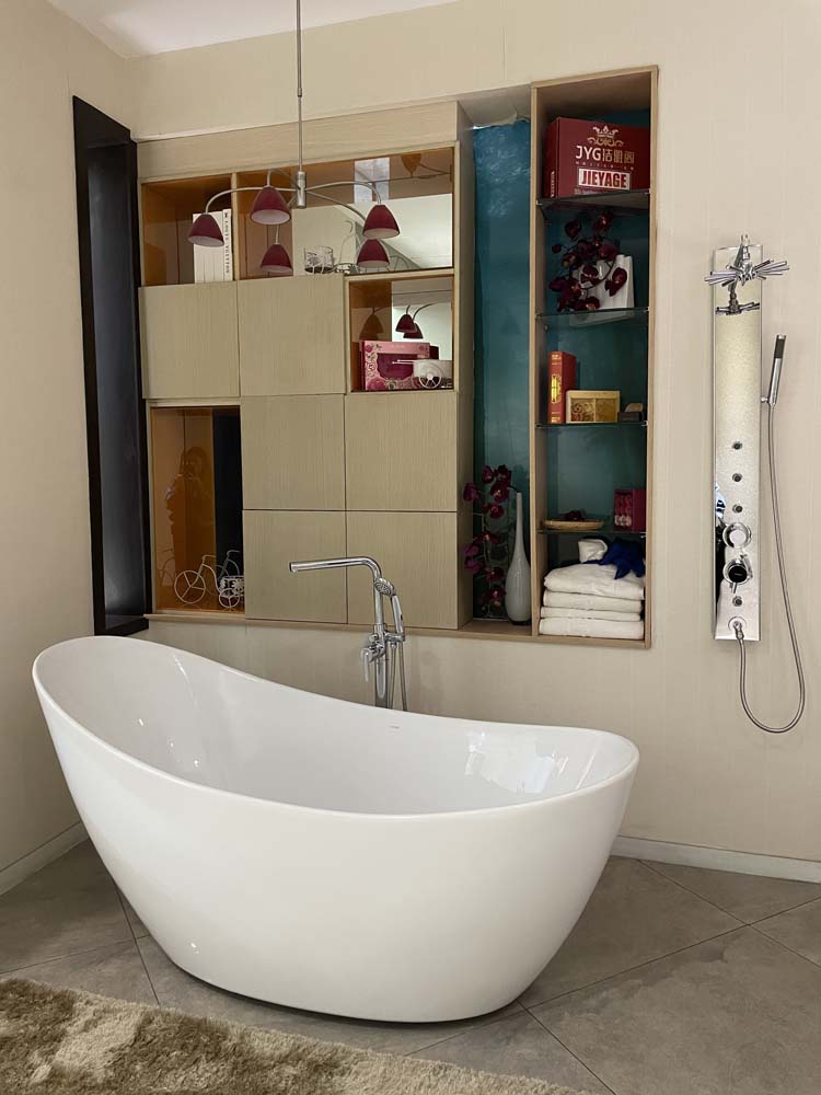 Bồn tắm đặt sàn 1m7 Caesar KT1170