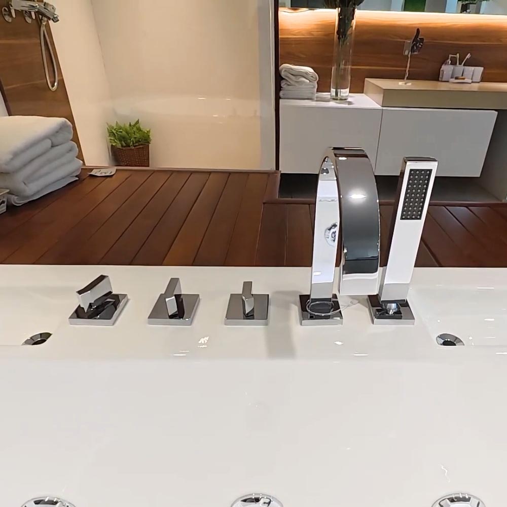 Bồn tắm xây 2m massage hơi Caesar MT212S