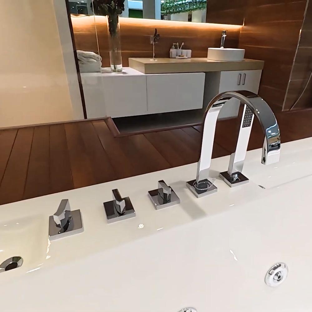 Bồn tắm xây 2m massage hơi Caesar MT212S