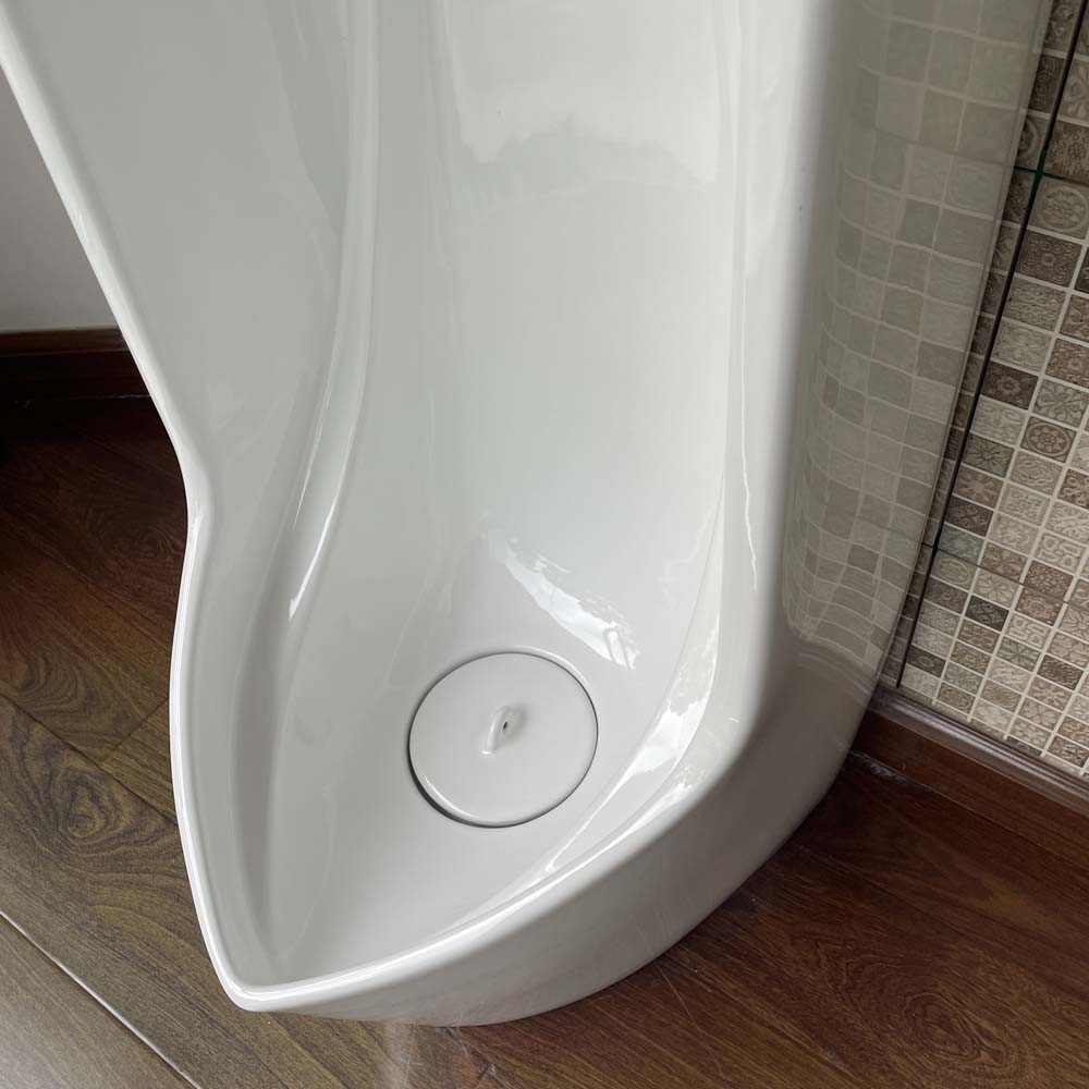 Bồn tiểu đứng thoát xuống sàn Caesar UMP0284