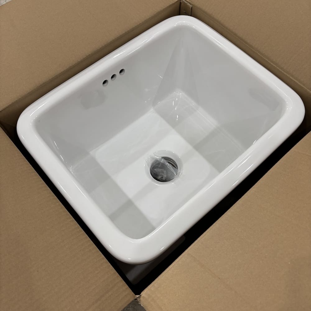 Chậu giặt xả xuống sàn Caesar SS558AS (bộ xả BF559S)