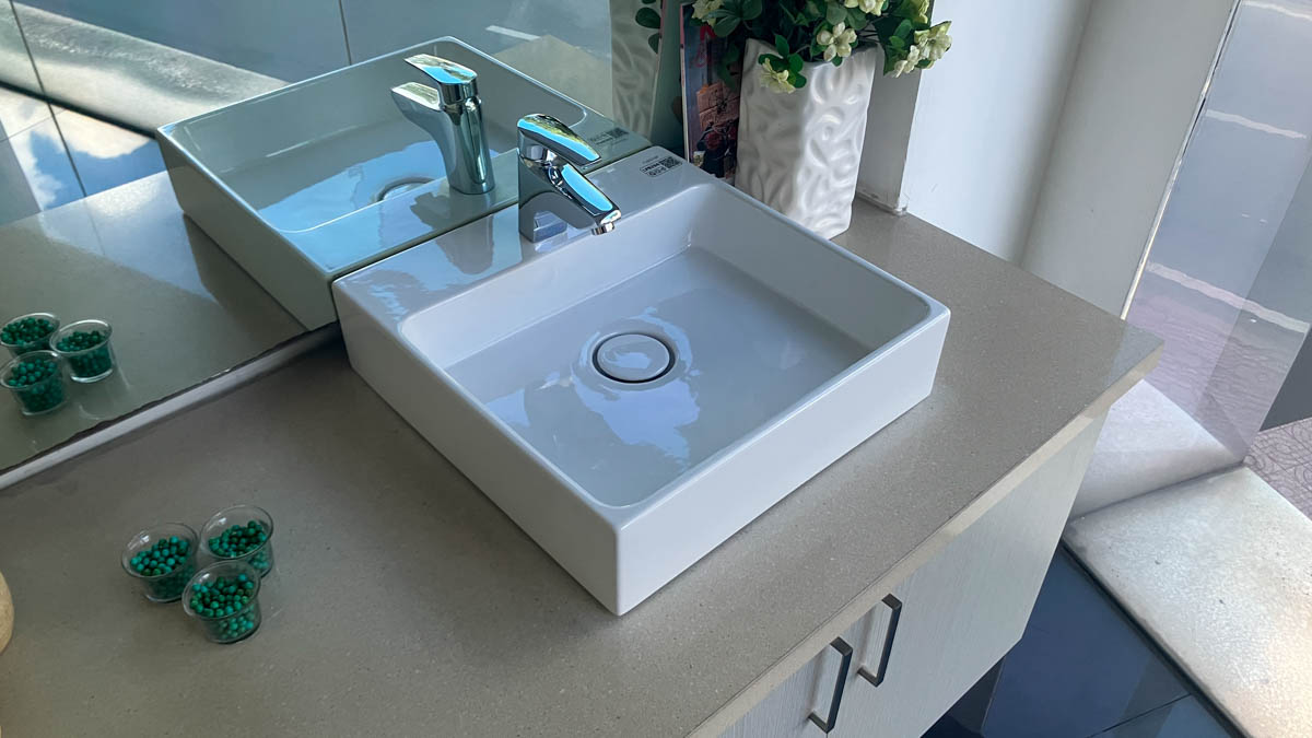 Chậu lavabo đặt bàn Caesar LF5255