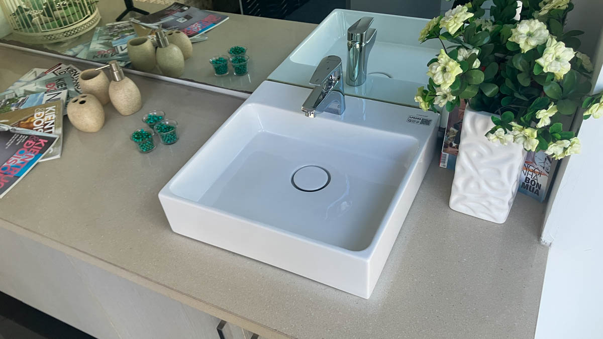 Chậu lavabo đặt bàn Caesar LF5255