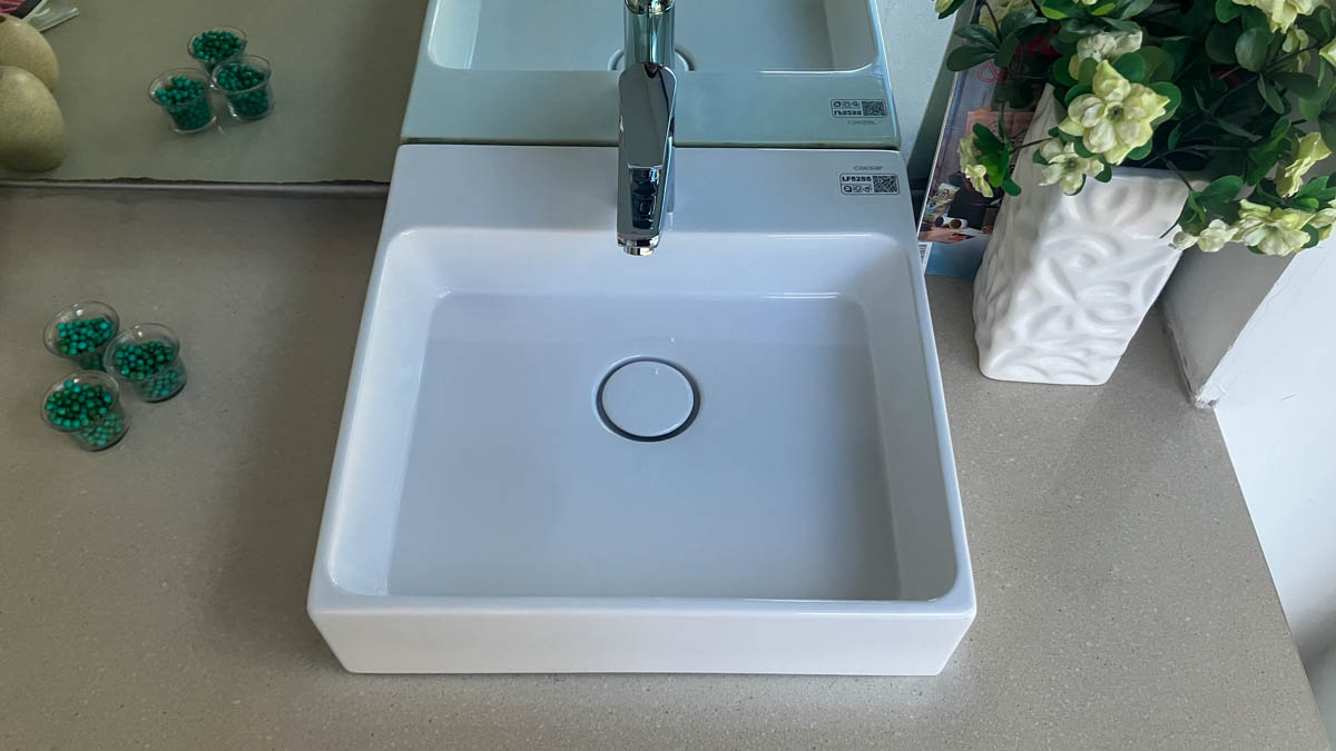 Chậu lavabo đặt bàn Caesar LF5255