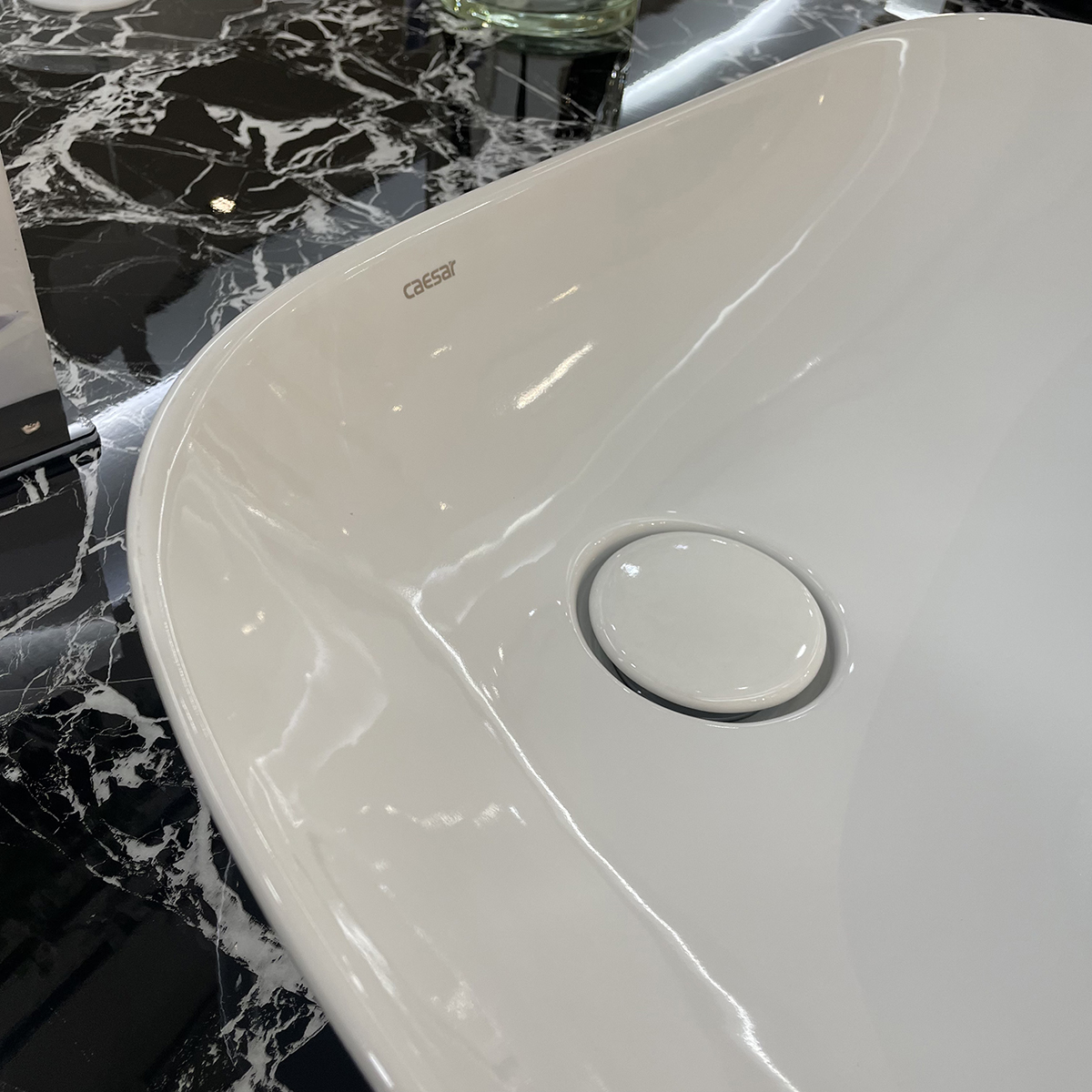 Chậu lavabo đặt bàn Caesar LF5260