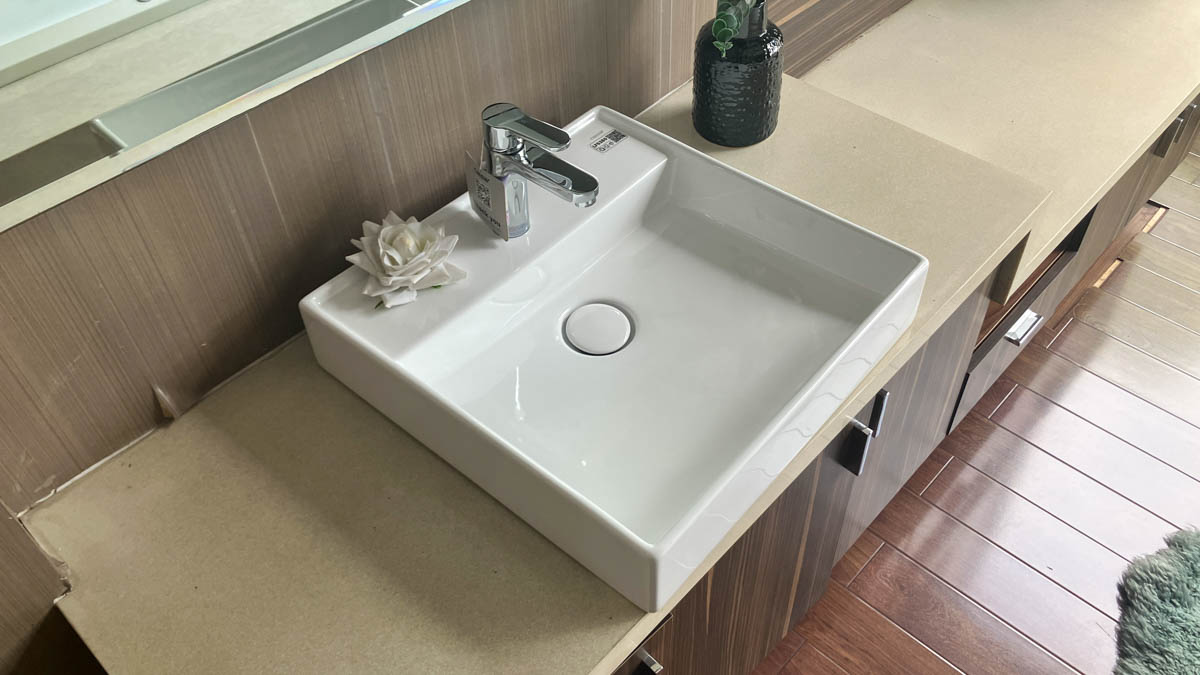 Chậu lavabo đặt bàn Caesar LF5380