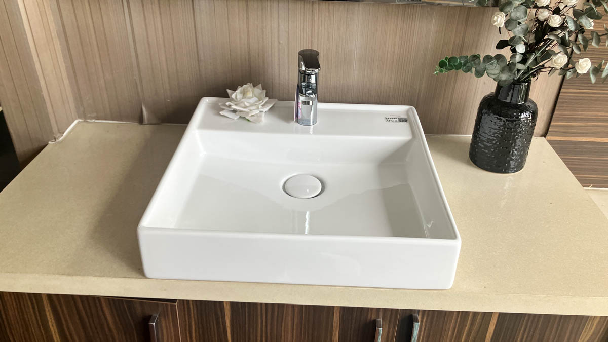 Chậu lavabo đặt bàn Caesar LF5380