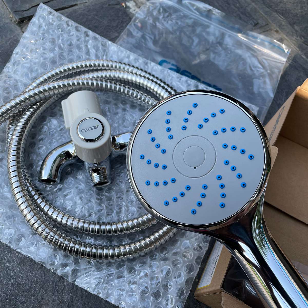 Bộ vòi sen tắm lạnh Caesar S038C