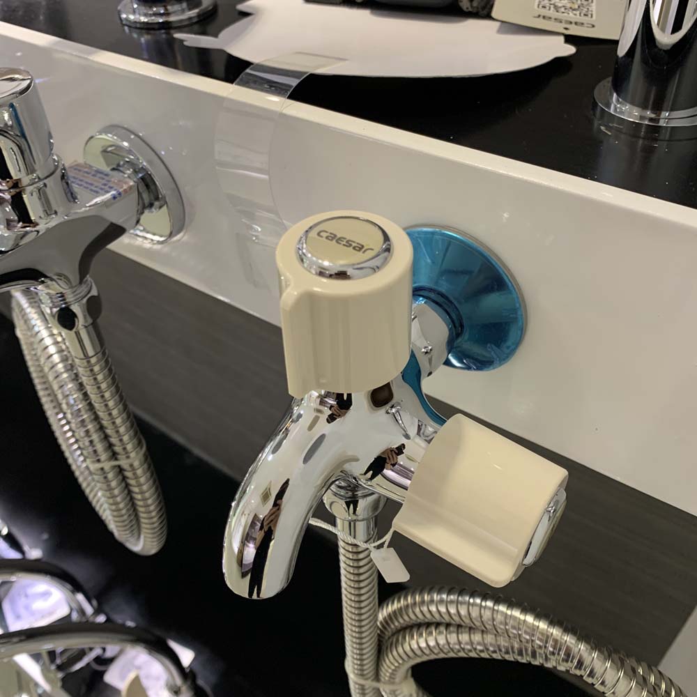 Bộ vòi sen tắm lạnh Caesar S038C