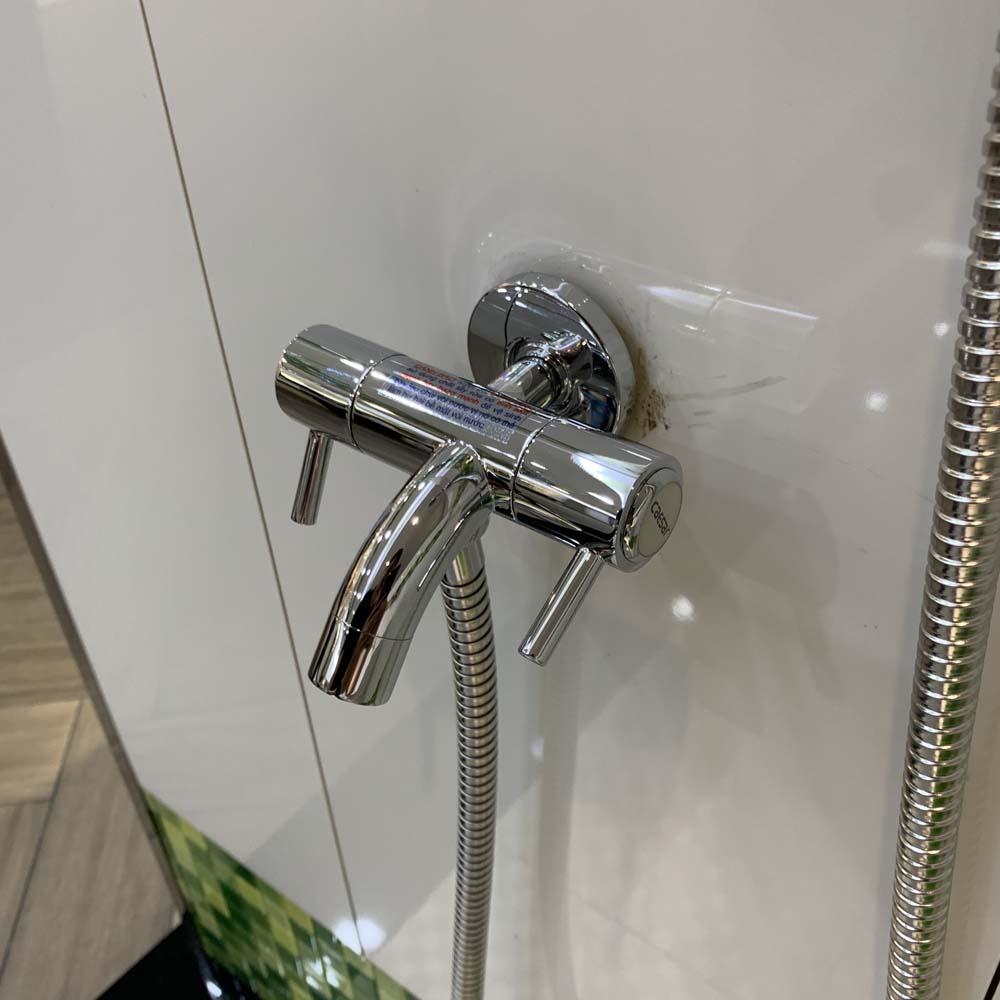 Bộ vòi sen tắm lạnh Caesar S043C (Tay sen tắm xi)