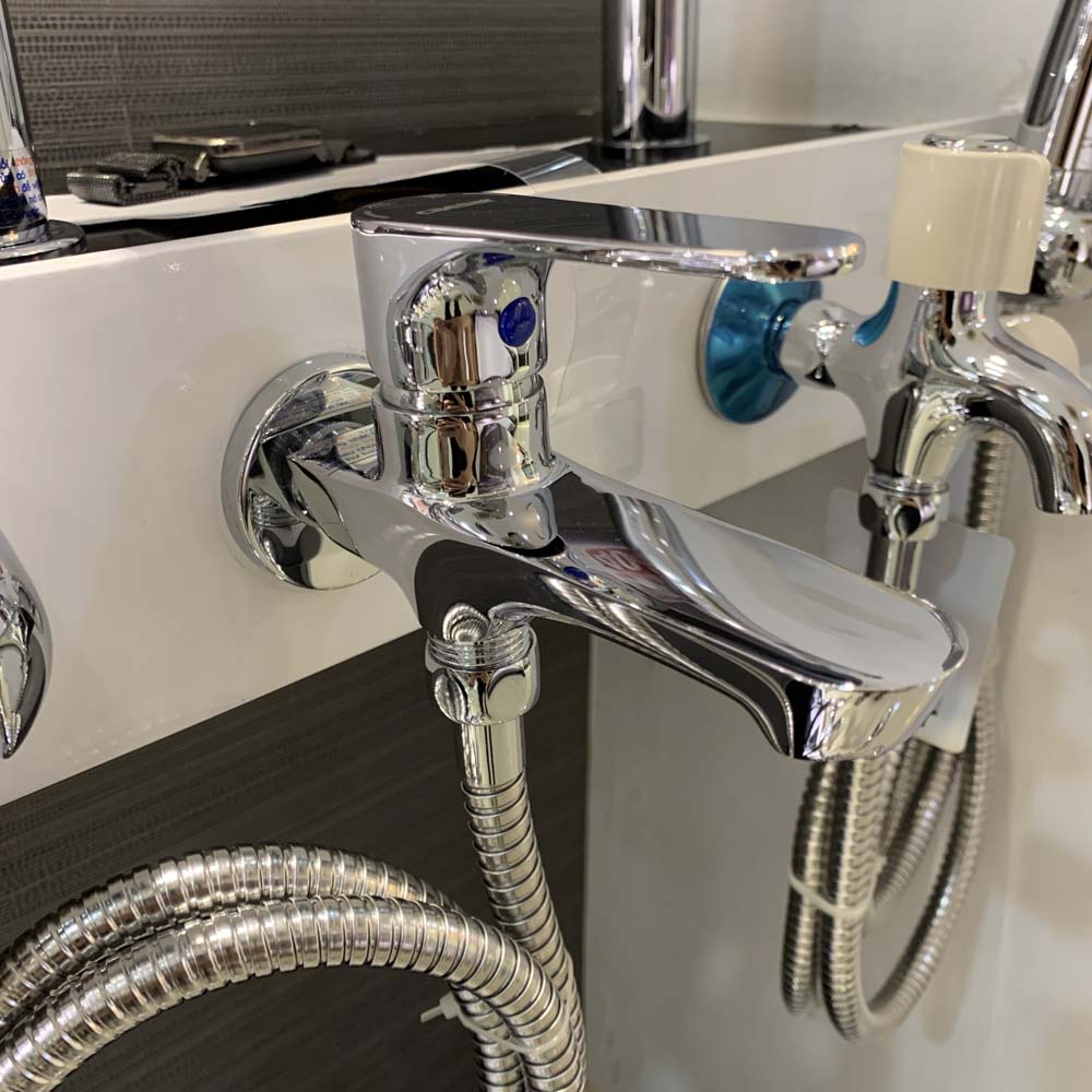 Bộ vòi sen tắm lạnh Caesar S063C (Tay sen tắm xi)