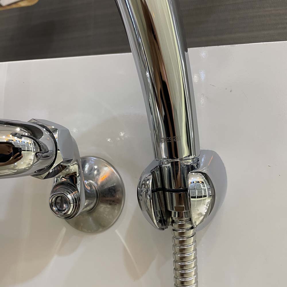 Bộ vòi sen tắm nóng lạnh Caesar S143C