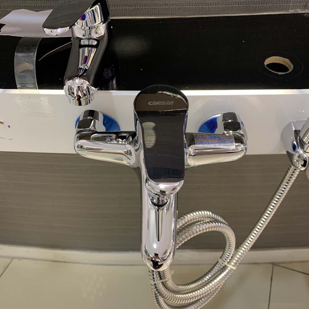 Bộ vòi sen tắm nóng lạnh Caesar S333C