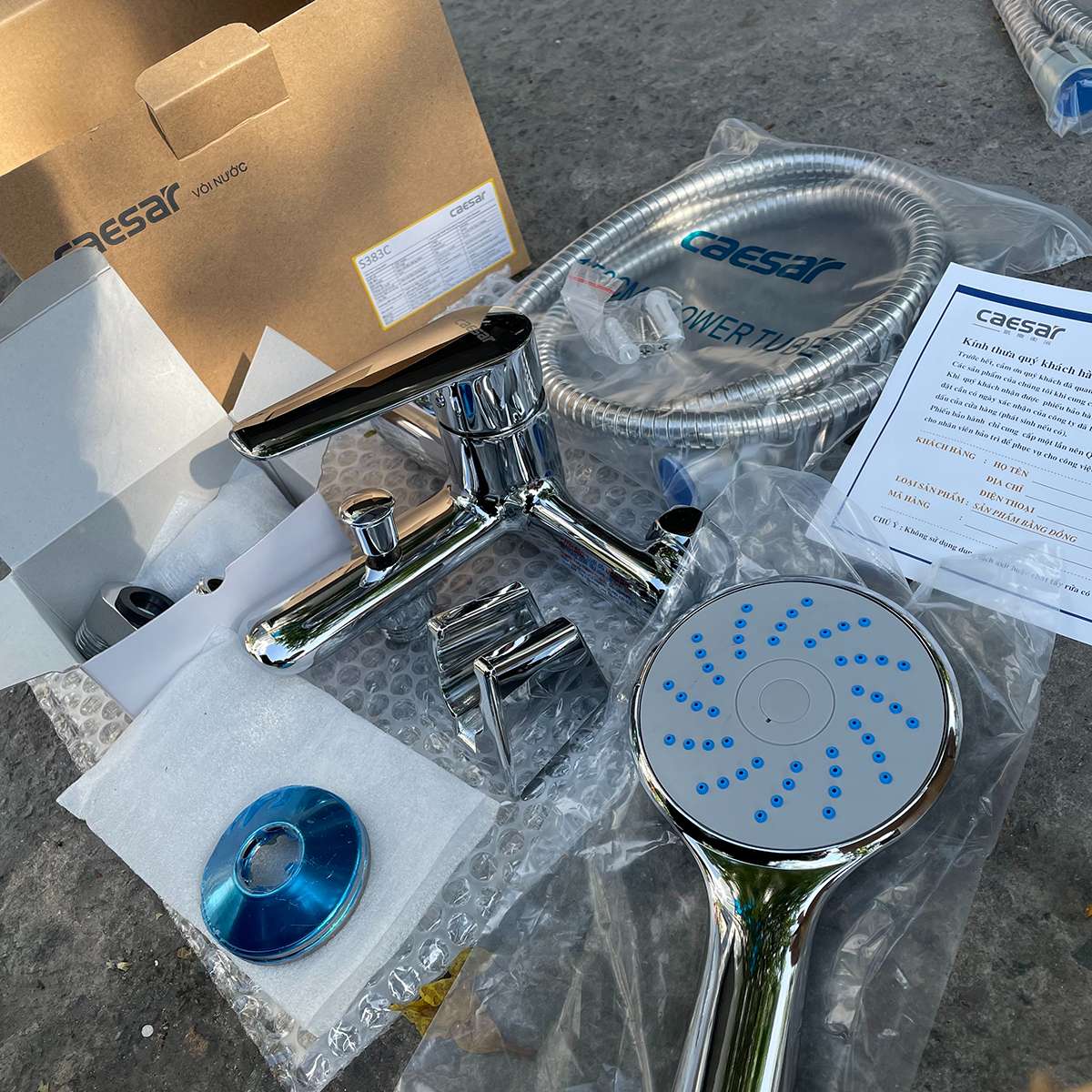 Bộ vòi sen tắm nóng lạnh Caesar S383C (Tay sen tắm xi)
