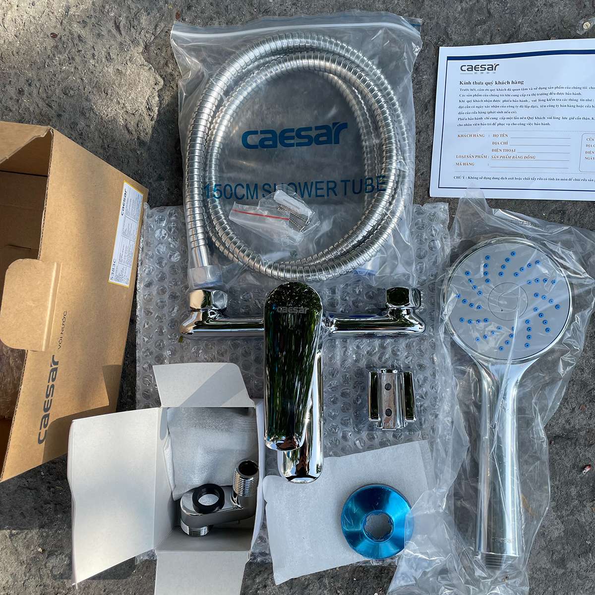 Bộ vòi sen tắm nóng lạnh Caesar S383C (Tay sen tắm xi)