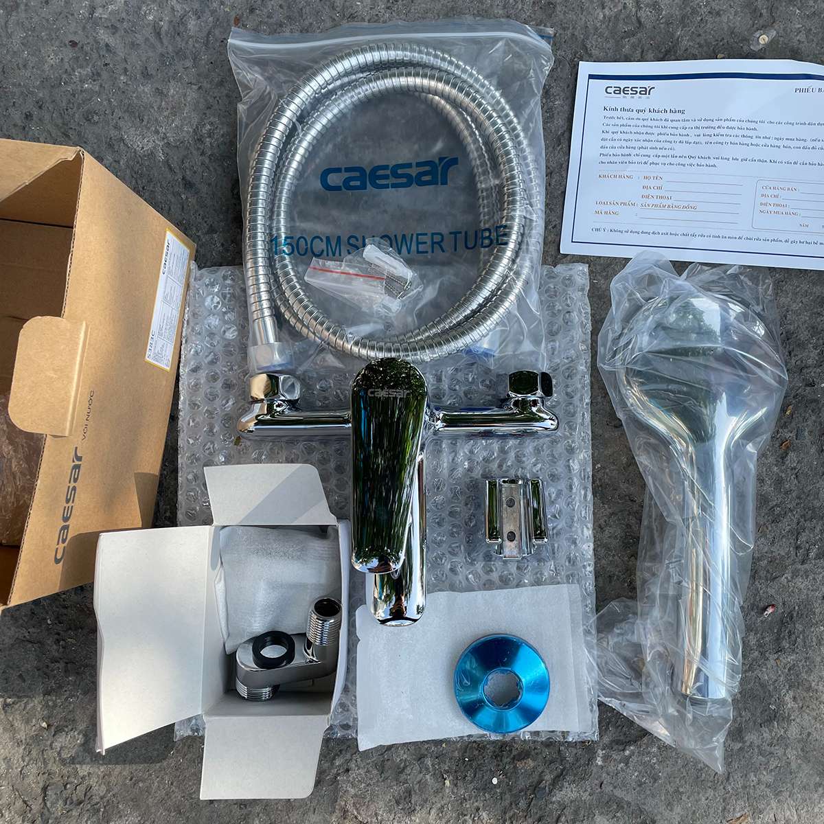 Bộ vòi sen tắm nóng lạnh Caesar S383C (Tay sen tắm xi)