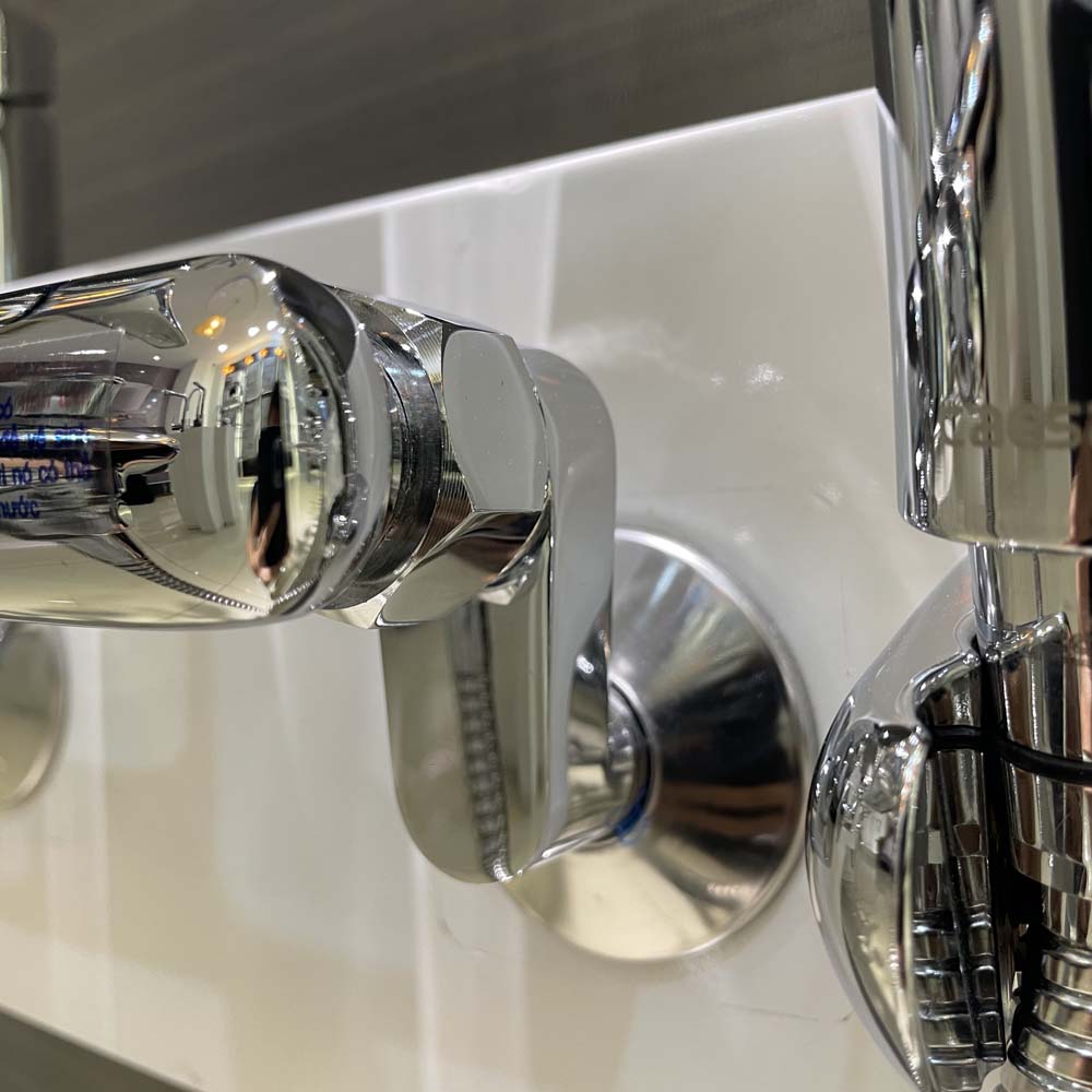 Bộ vòi sen tắm nóng lạnh Caesar S383C (Tay sen tắm xi)